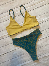 Load image into Gallery viewer, Corinne Bottoms