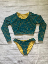 Load image into Gallery viewer, Caroline Rashie Crop Top (Long Sleeve)