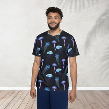 Load image into Gallery viewer, Men's Tee in Jellyfish
