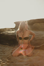 Load image into Gallery viewer, Kindra Top

